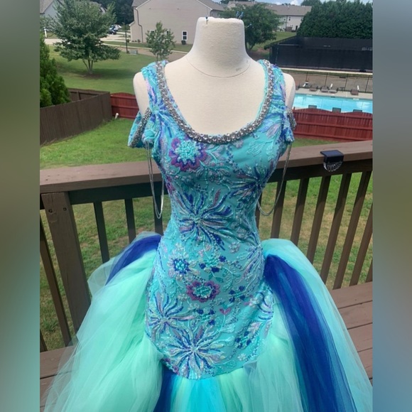 Stunning designer fancy by francesca Watson prom quinceañera dress gown small - Picture 2 of 4